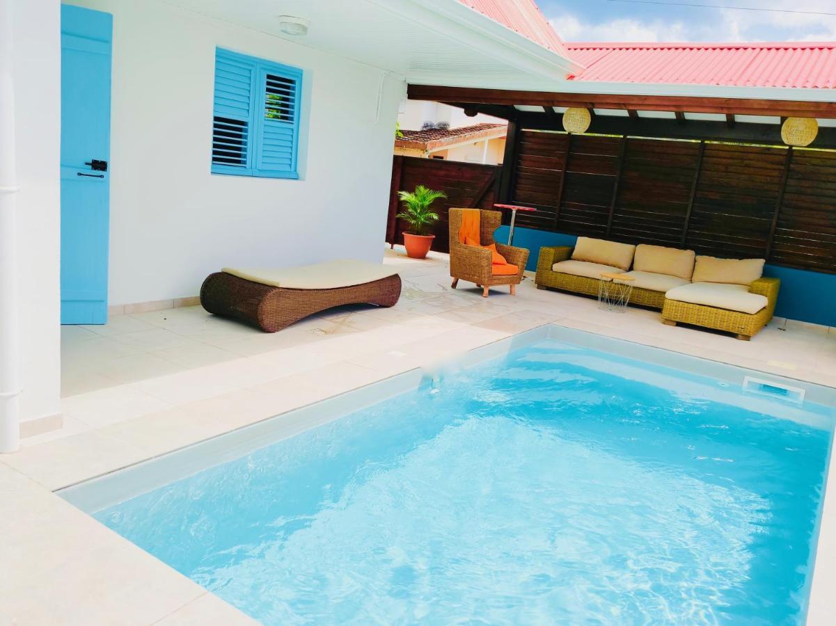 Location Maison Bleue Avec Piscine Privative Au Carbet Martinique Le Carbet Eksteriør billede