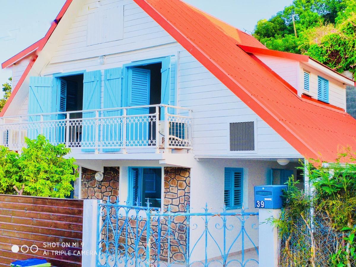 Location Maison Bleue Avec Piscine Privative Au Carbet Martinique Le Carbet Eksteriør billede