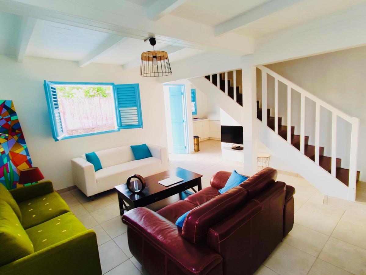 Location Maison Bleue Avec Piscine Privative Au Carbet Martinique Le Carbet Eksteriør billede