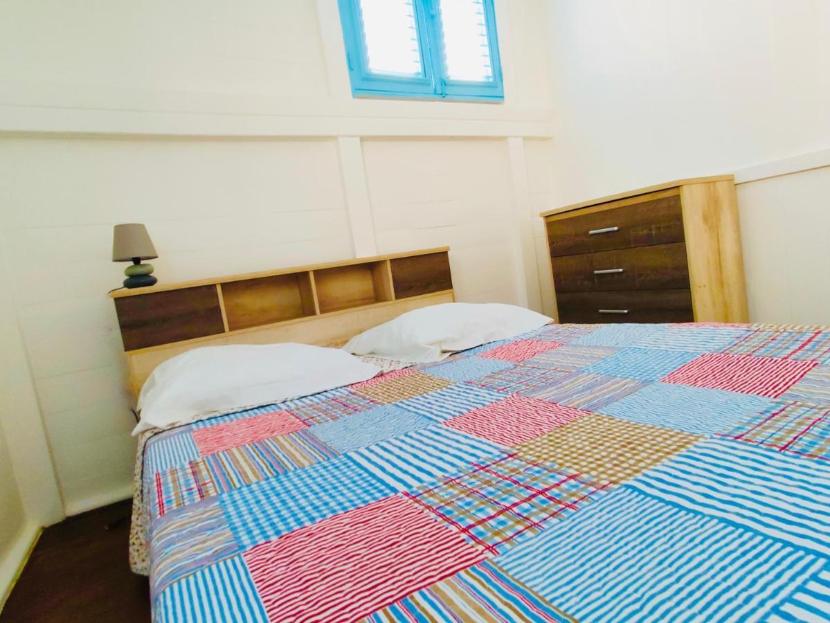 Location Maison Bleue Avec Piscine Privative Au Carbet Martinique Le Carbet Eksteriør billede