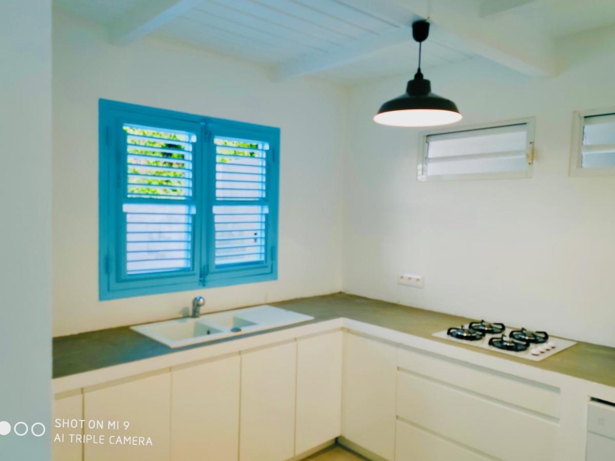 Location Maison Bleue Avec Piscine Privative Au Carbet Martinique Le Carbet Eksteriør billede