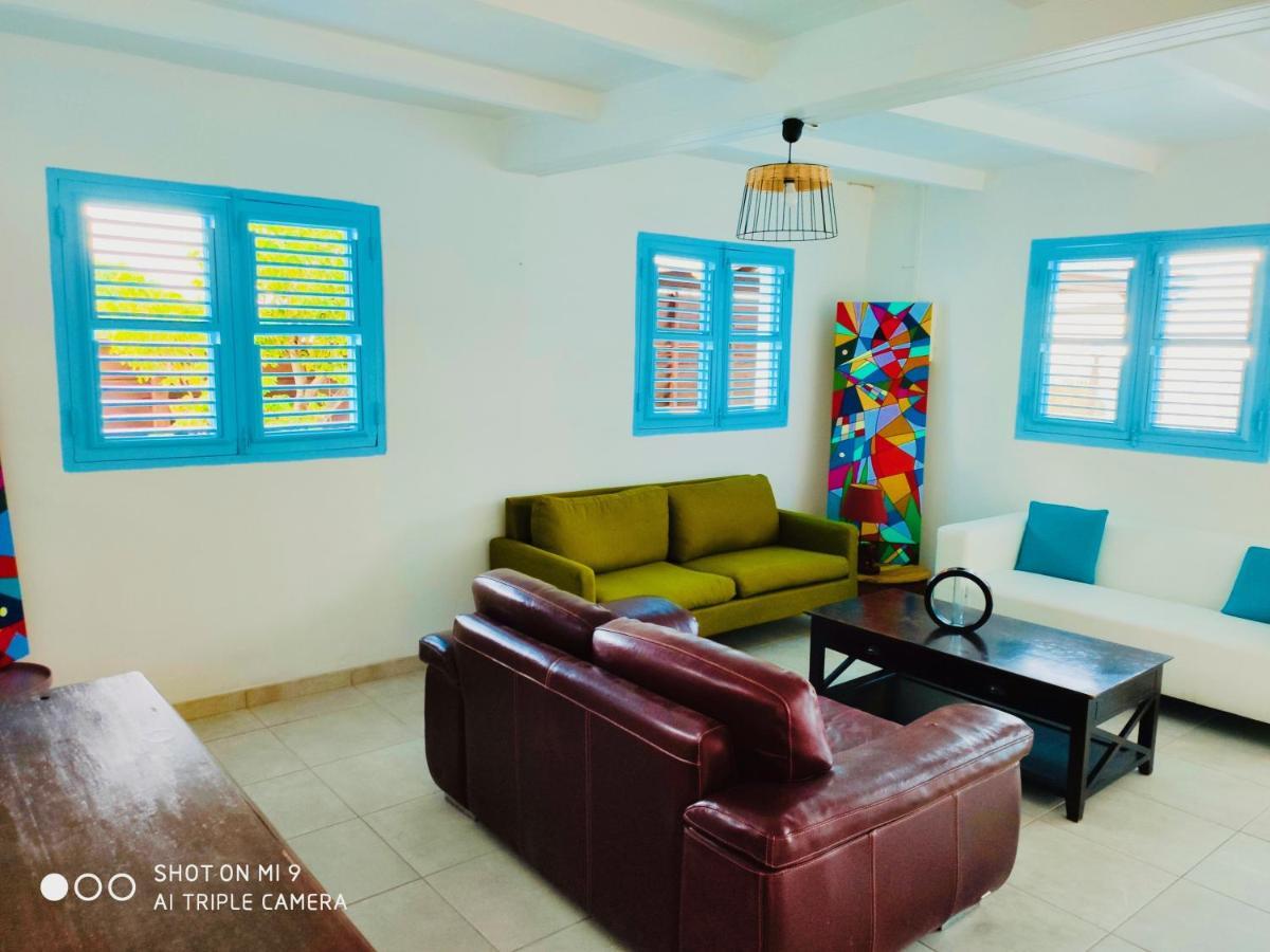 Location Maison Bleue Avec Piscine Privative Au Carbet Martinique Le Carbet Eksteriør billede